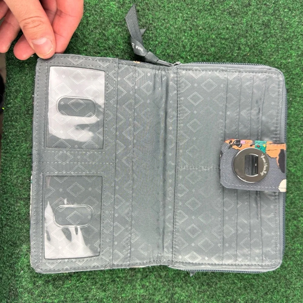 Vera Bradley Holiday Dogs Wallet RFID Zip Around Accordion & Turnlock Front - Picture 9 of 9